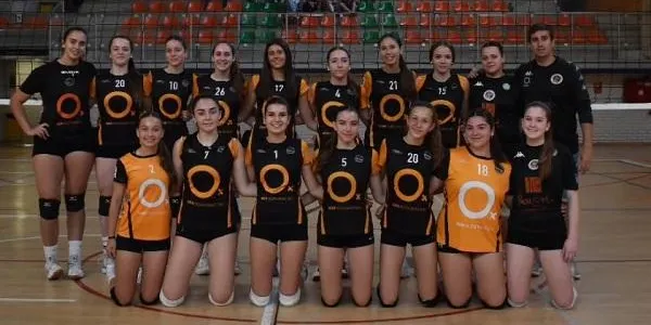 Confiança de les juvenils i cadets del CEVOL Torredembarra abans de jugar-se la permanència a Primera