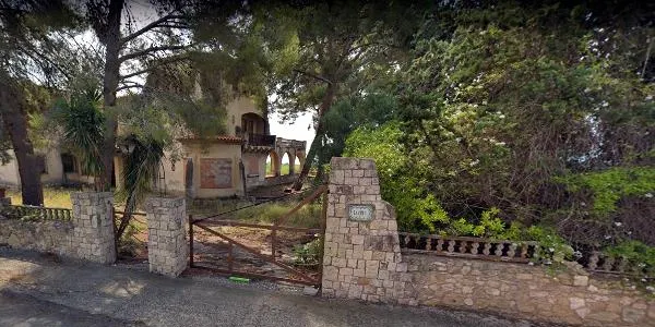 El Xalet de la Creu d’Altafulla, catalogat com a bé protegit, ja té nou propietari