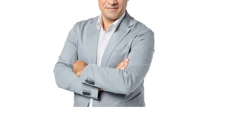 El periodista i escriptor Gaspar Hernàndez, al Cicle de conferències Dona Informa't 2018