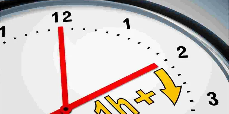 Aquest diumenge dormirem una hora menys: entrem a l’horari d’estiu