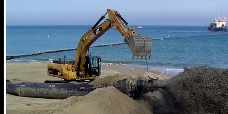 La Plataforma Preservem el Litoral del Maresme rebutja el projecte del Ministeri de fer espigons i dragats de sorra a les platges