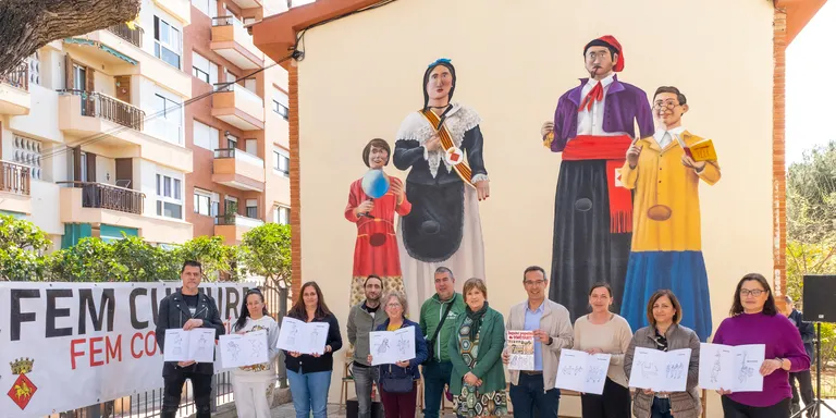 Es presenta un llibre per pintar el Seguici Popular de Constantí