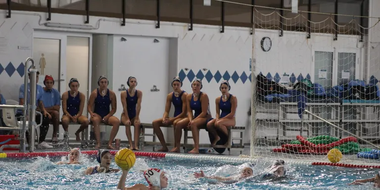 Tres derrotes i una victòria en waterpolo