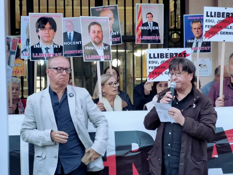 Pujol (Òmnium) i Quintas (ANC) en la concentració d'aquest dimecres