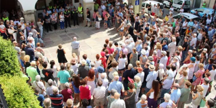 Arenys de Mar expressa el seu rebuig a l'atemptat de Barcelona i el seu suport a les víctimes