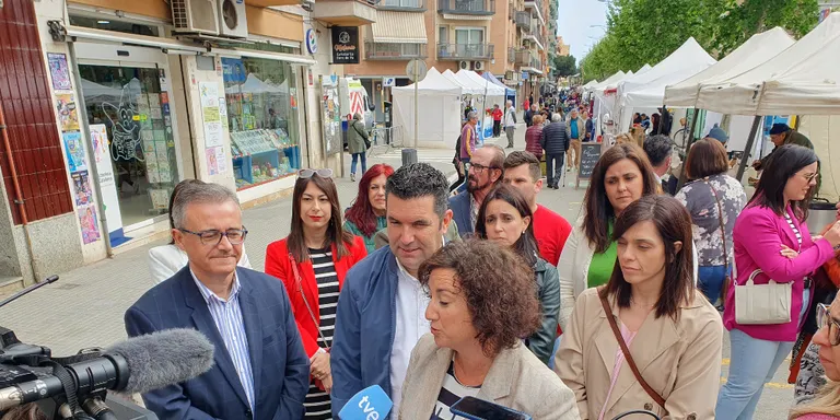 Alícia Romero, número 2 del PSC per Barcelona, visita Pineda: "Volem destinar el 7% del pressupost a polítiques de salut"
