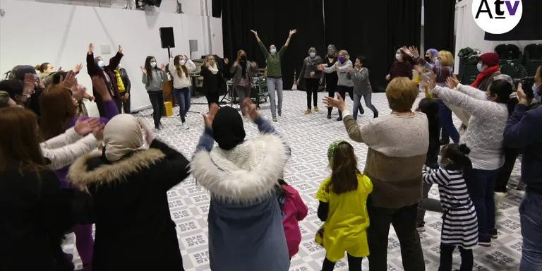 NOU REPORTATGE: Alegria, música i humor en el Dia Internacional de les Dones a Arenys de Munt