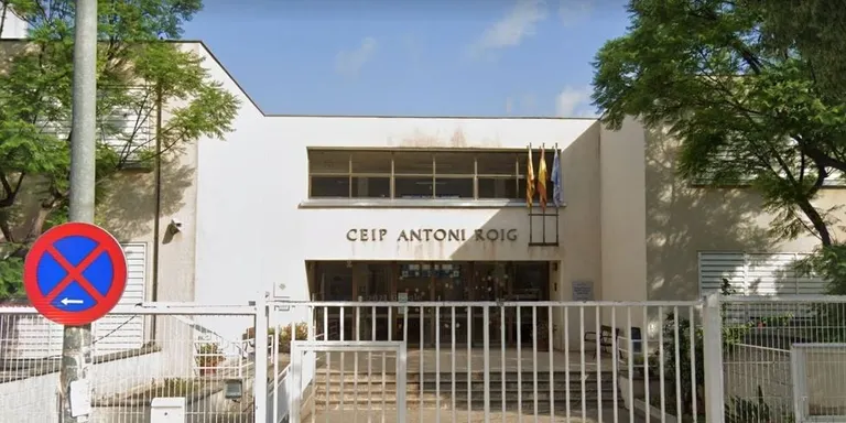 Recollida solidària a l'escola Antoni Roig pels afectats per la DANA