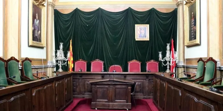 El ple de Valls aprova una moció en contra de la inhabilitació del president Torra