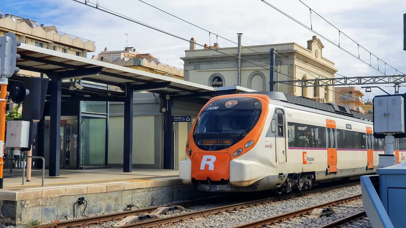 Renfe incrementa el servei de la línia R1 els dissabtes, diumenges i festius