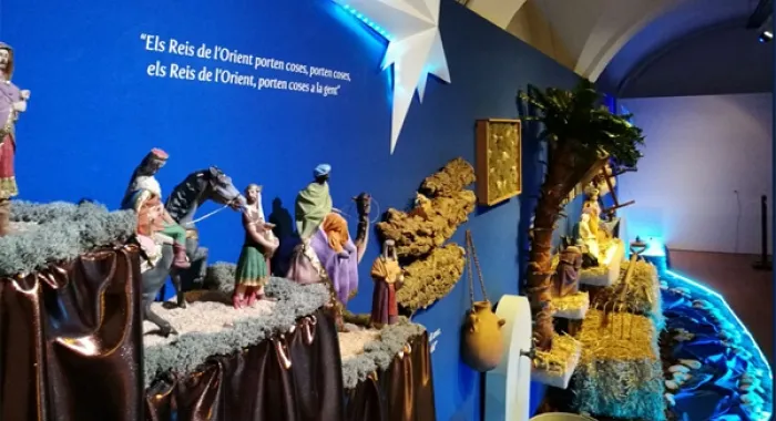 El pessebre municipal, dissenyat per Txeni Gil i Santi Artigas, s’inaugura avui