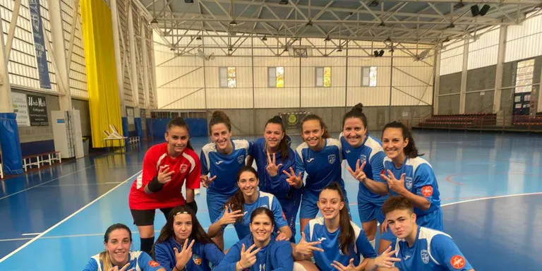 El femení de futsal del CN Caldes signa una victòria aclaparadora a casa
