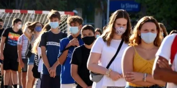 Salut vol eliminar les quarantenes a les escoles a partir de la pròxima setmana