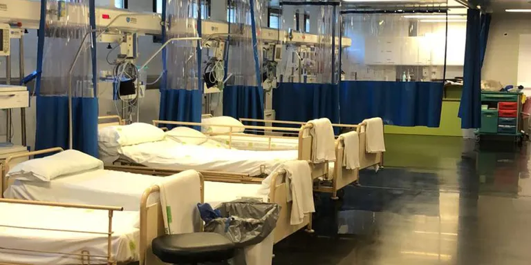 Els hospitals de la Corporació s'adapten per poder adequar llits i atendre els pacients amb COVID-19 en situació més crítica