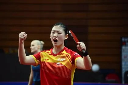 Maria Xiao guanya Lavrova (4-1) i ja està a segona ronda