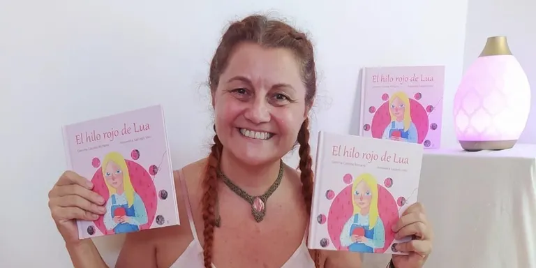 La terapeuta Gemma Cazorla presenta el seu llibre “El Hilo Rojo de Lua”