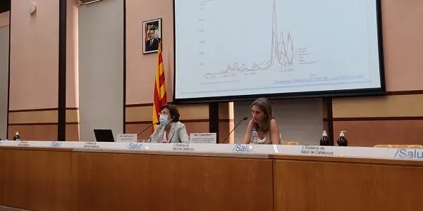 Salut recomana l’ús de mascareta en espais tancats i demana mantenir la prudència davant l'increment de les infeccions