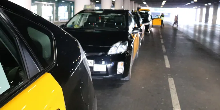 Els taxistes del Pirineu se sumen a la vaga del sector a Barcelona