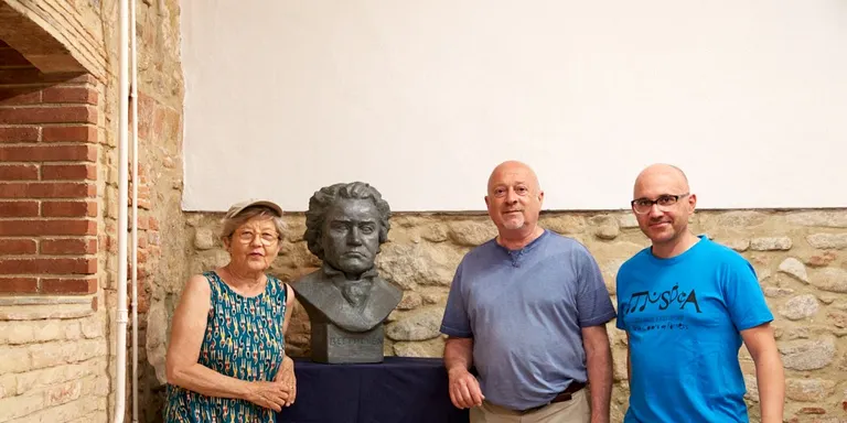 El bust de Beethoven de Martí-Sabé arriba a Santa Coloma de Farners