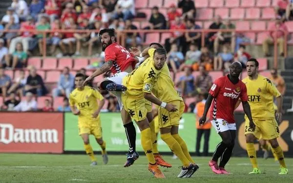 El Nàstic empata (1-1) davant d’un Girona amb deu jugadors