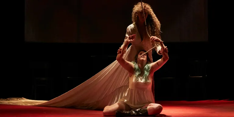 Portaceli dirigeix l'adaptació teatral del clàssic d'Isabel Allende 'La casa de los espíritus' en el marc del Grec