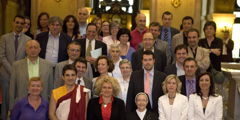 El Parlament aprova de forma definitiva l'accés gratuït a la sanitat pública dels fronterers