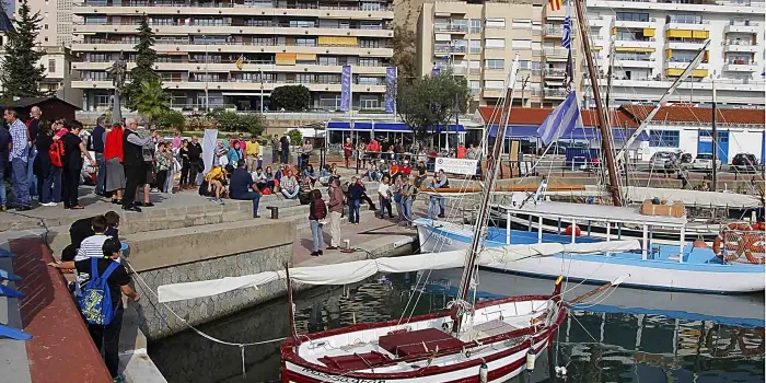 Arenys diu ‘Mai més cap refugiat a la deriva’