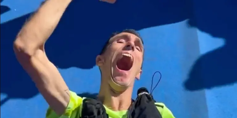 Alex Roca fa història: primer atleta amb un 76% de discapacitat que acaba una marató