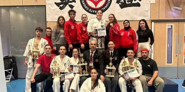 El Dojo Zanshin Kyokushin de Torredembarra brilla en l’Open de Londres