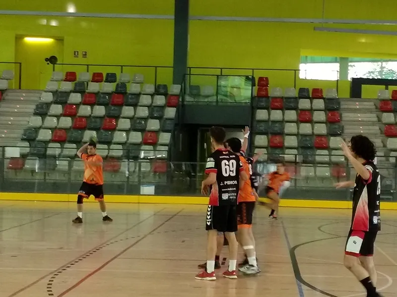 Primera derrota de l'Handbol Rubí / Arxiu