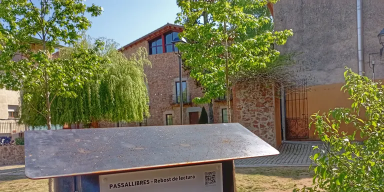 Sant Hilari Sacalm inaugura dos passallibres per fomentar la lectura