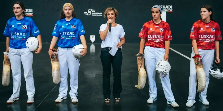 EL JOSTALDI ACOGE ESTE VIERNES UNA SEMIFINAL DEL MÁSTER SERIES FEMENINO DE CESTA PUNTA