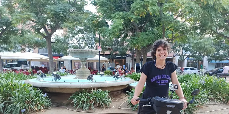 Viatja fins a Estambul amb bicicleta per recollir diners per reforestar una zona incendiada de Huelva