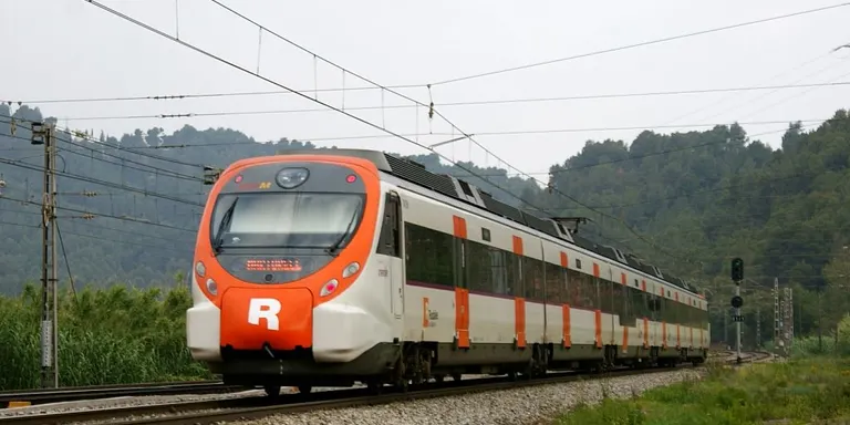 Afectacions a la R-1 de Rodalies Renfe, diumenge des de l’inici del servei fins 2/4 de 7 del matí