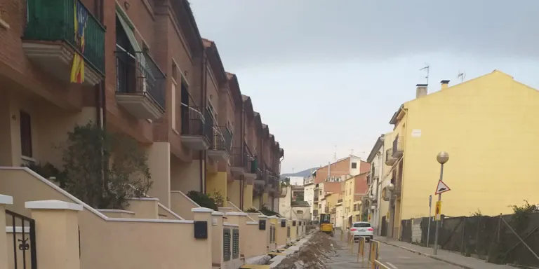 Aigües d’Arenys està realitzant un canvi de canonades del carrer Enric Morera