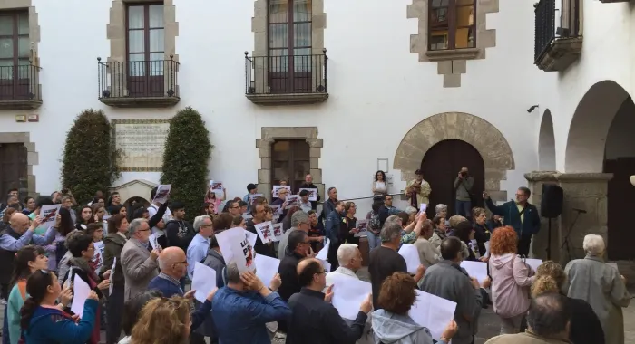 La concentració va coincidir amb la interpertació dià ria del Cant dels Ocells