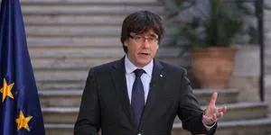 Puigdemont recorda que són els parlaments els que cessen presidents