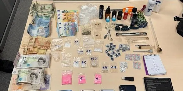 La Policia Local de Roda de Berà intervé, en dues actuacions diferents, productes i substàncies estupefaents