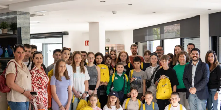 Un grup d'infants ucraïnesos passen uns dies a Pineda i Calella dins del projecte 'Vacances en Pau'
