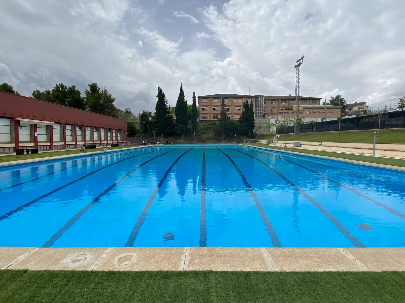 L’Ajuntament de Solsona convoca dues places de taquiller per a la temporada d’estiu a les piscines municipals