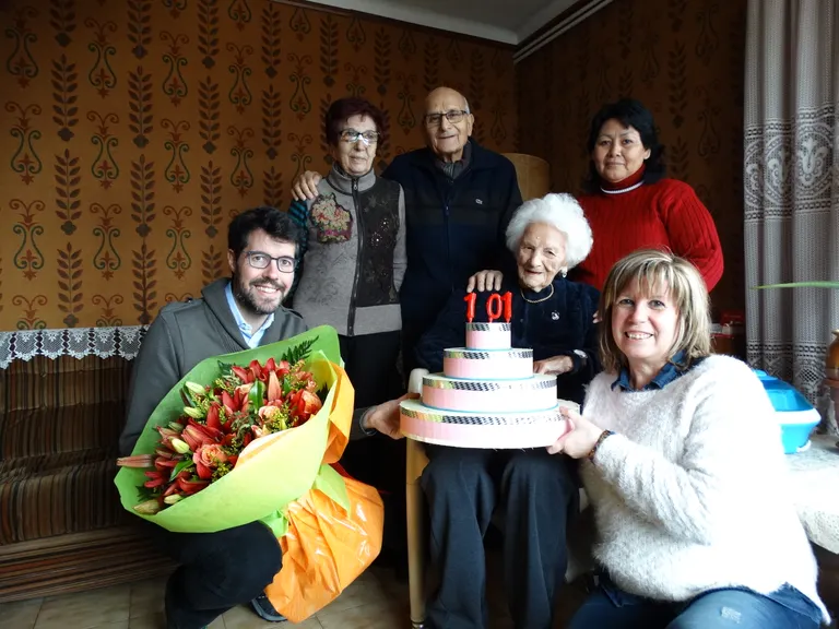 Felicitació a la padrina urgellenca Josefa Servat, que ha fet 101 anys