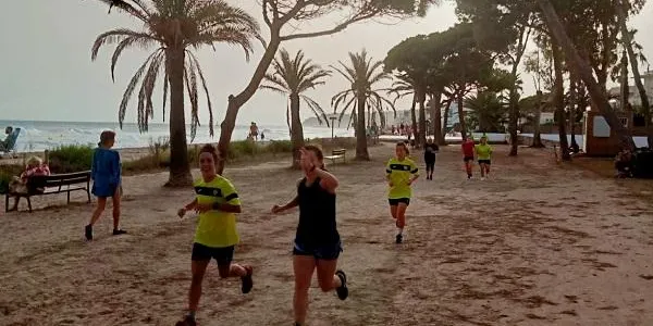 El primer equip femení del CE Altafulla es posa en marxa