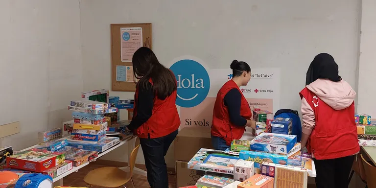 La campanya de recollida de joguines de Creu Roja a Solsona beneficia prop d'una quarantena d'infants