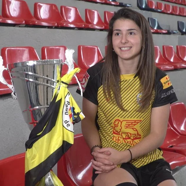Laura Puigdueta: «Mica en mica, la gent s’està adonant que l’esport femení és de molta qualitat»