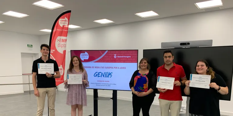 Cinc joves de les comarques tarragonines treballen a Brussel·les gràcies al programa GENIUS de la Diputació