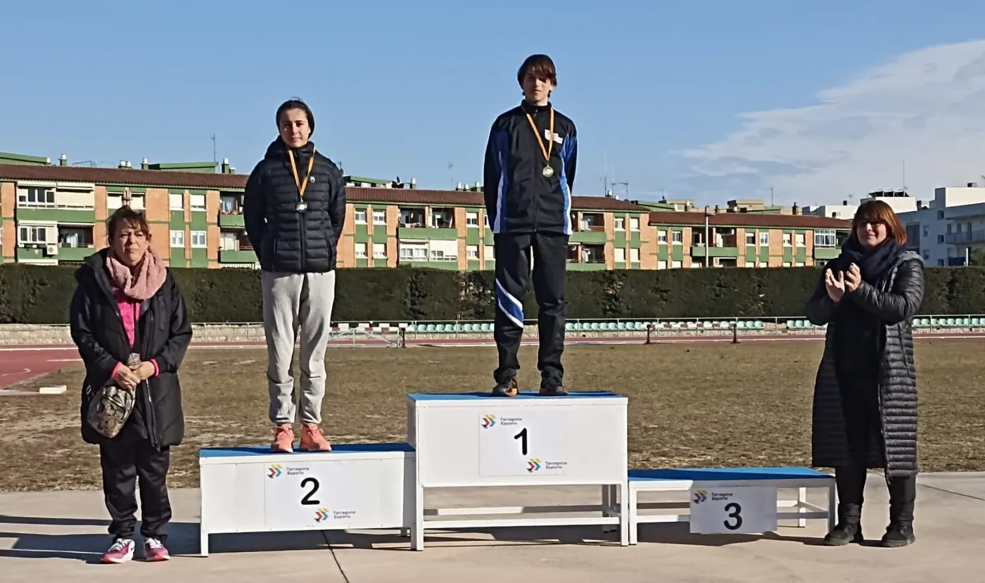 El Club d’Atletisme Cambrils es penja quatre medalles al campionat territorial de proves combinades d’hivern