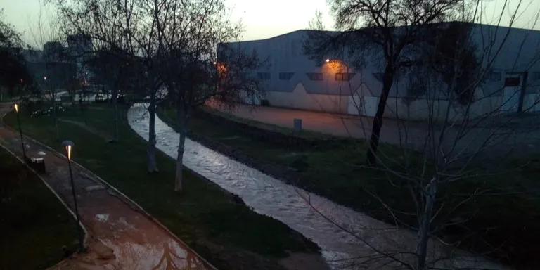 Agramunt es desperta amb el cabal del Sió estabilitzat dins la llera del riu