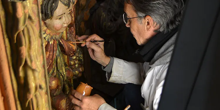 La restauración del retablo de Consolación deja al descubierto nuevos hallazgos