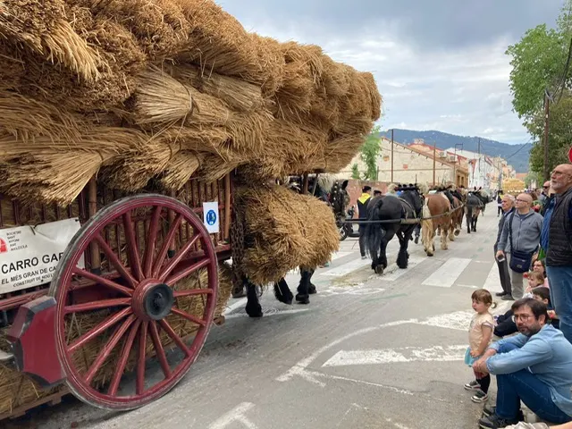 Caldes es converteix en l’epicentre de la tradició traginera amb la Trobada Nacional dels Tres Tombs