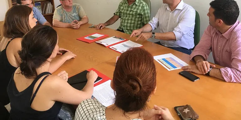 Visita al Taller Horitzó de Pineda del diputat socialista Raul Moreno